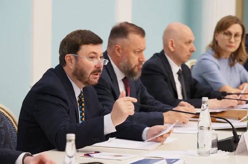 Игорь Буренков обсудил с заместителями глав регионов ПФО реализацию Стратегии государственной национальной политики РФ.